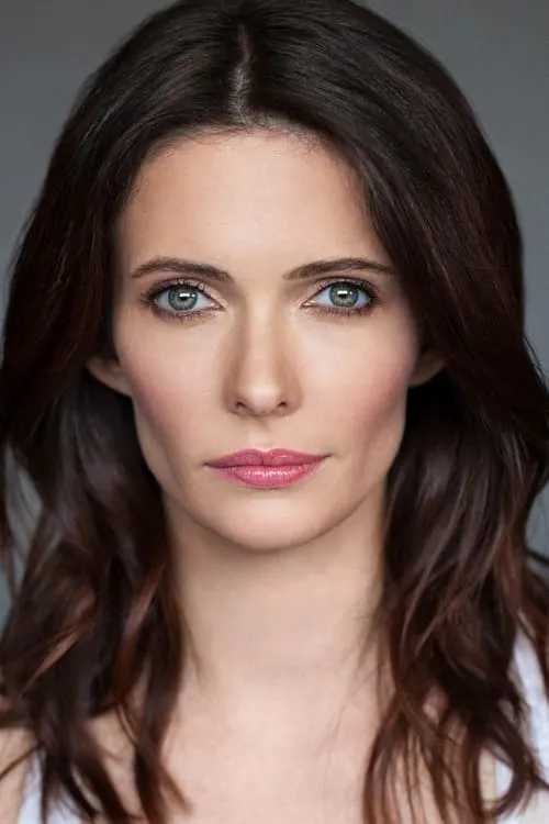 Actor Elizabeth Tulloch