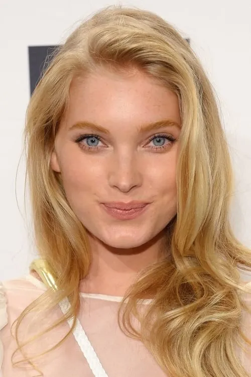 Elsa Hosk interpretando a Woman