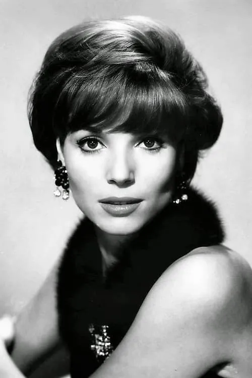 Elsa Martinelli interpretando a Mathilde