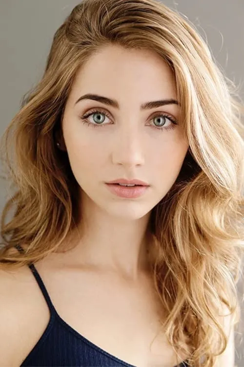 Ted Sutherland ha trabajado con Emily Rudd en 2 ocasiones