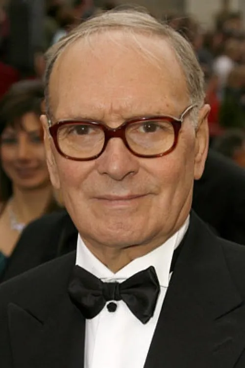 Ennio Morricone interpretando a 