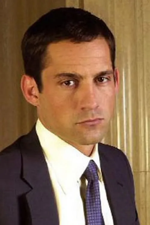 Foto de perfil del actor Enrique Murciano en el reparto