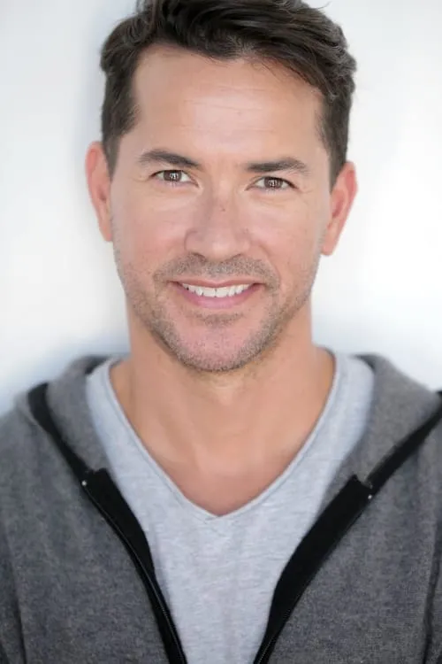 Actor Eric Dean