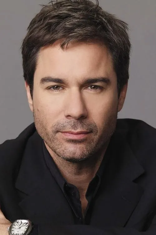 Eric McCormack interpretando a Hal