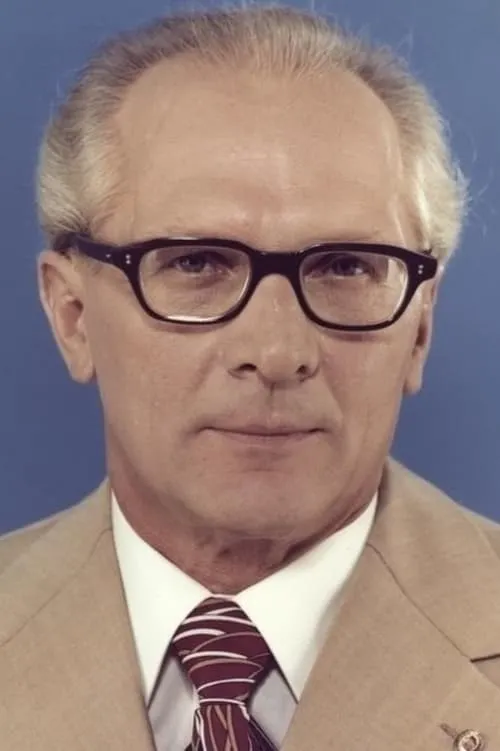 Erich Honecker interpretando a 