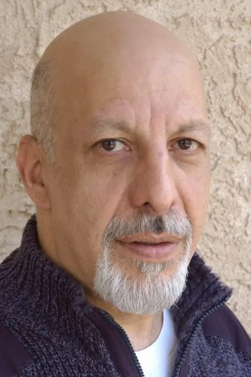 Albie Woodington ha trabajado con Erick Avari en 1 ocasiones