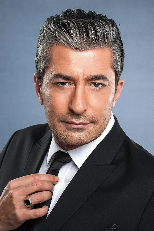 Erkan Petekkaya interpretando a Nejat