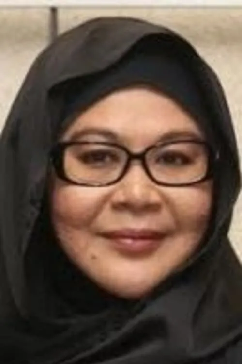 Khatijah Awang ha trabajado con Erma Fatima en 1 ocasiones