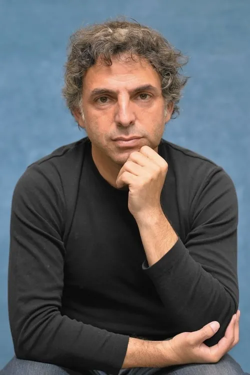 Etgar Keret interpretando a Himself