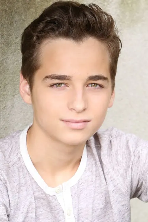 Actor Ethan Khusidman