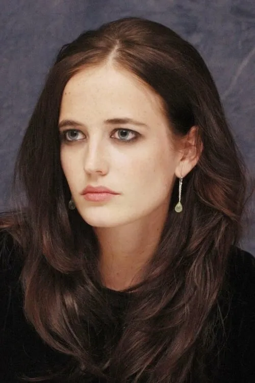 Eva Green interpretando a Vesper (archive footage)