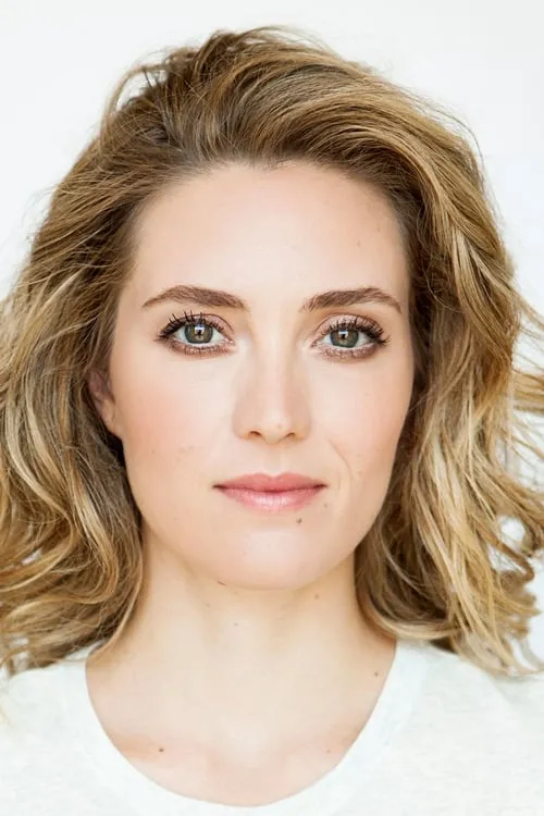 Evelyne Brochu interpretando a Stéphanie