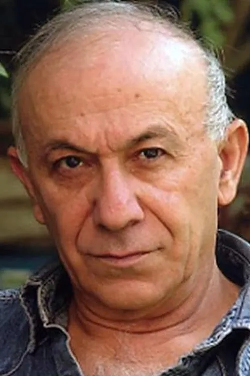 Actor Ezra Dagan