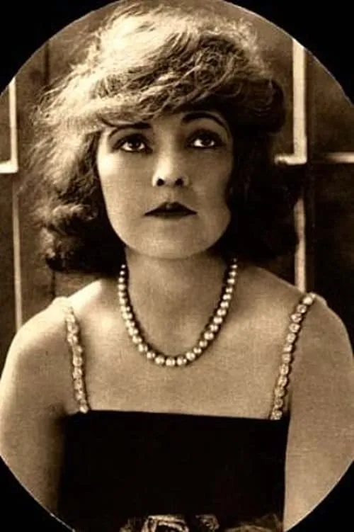 Actor Fannie Ward