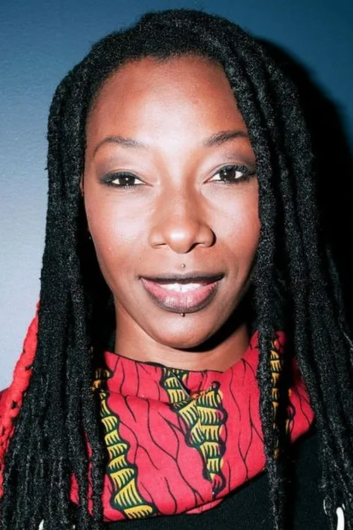 Fatoumata Diawara interpretando a Bella