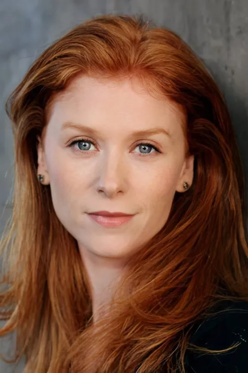 Fay Masterson interpretando a Miranda Young