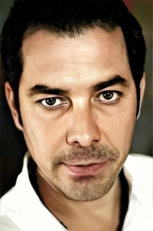 Actor Fikret Kuşkan