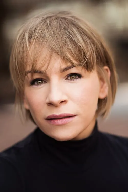 Actor Fiona Skinner