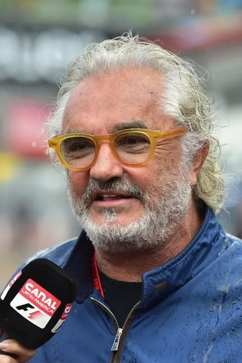 Flavio Briatore interpretando a Self