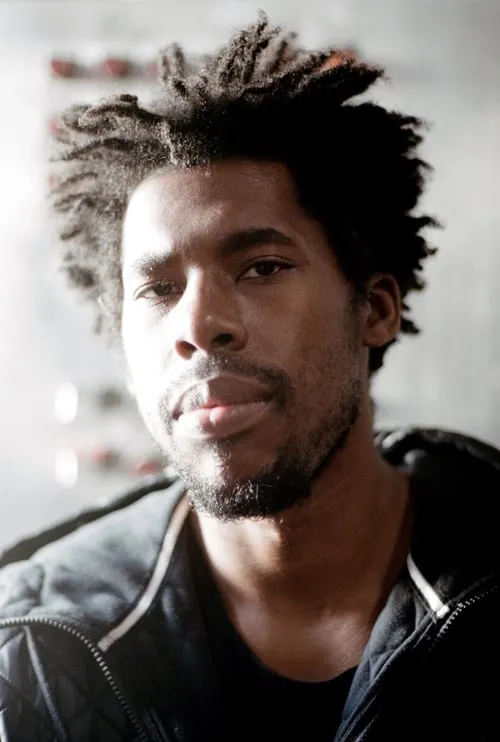 Anders Holm ha trabajado con Flying Lotus en 2 ocasiones