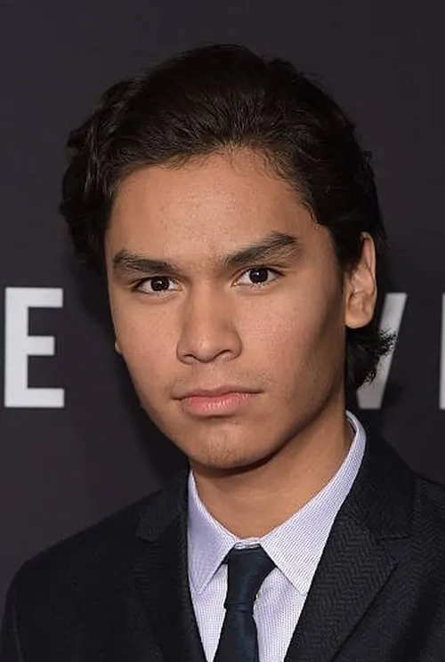 Tanis Parenteau ha trabajado con Forrest Goodluck en 1 ocasiones