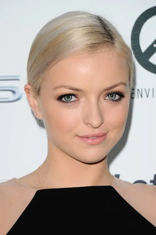 Francesca Eastwood interpretando a Sara Caskie