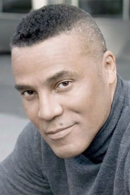 Frank Gatson Jr. interpretando a Self