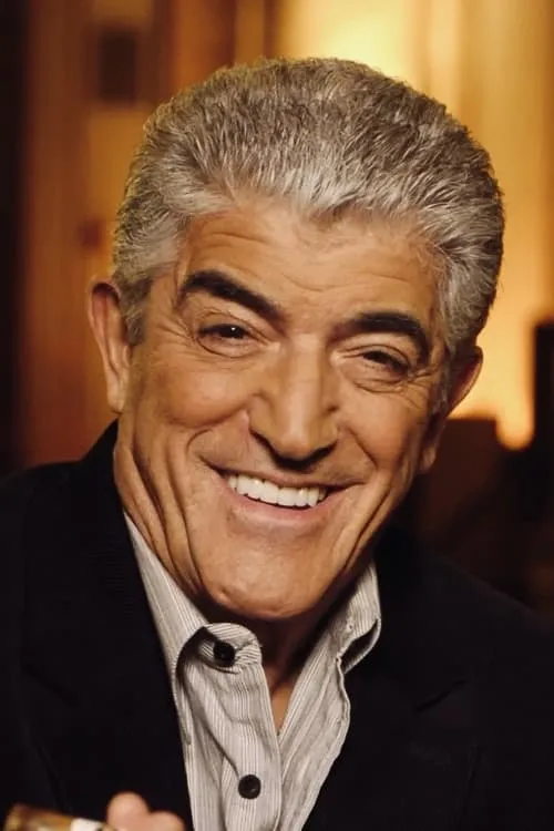 Frank Vincent interpretando a Uncle Charles