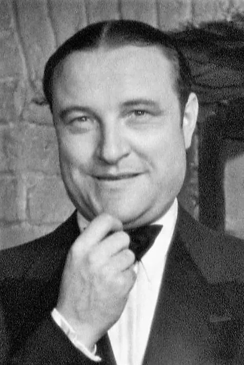 Actor Frank Vosper