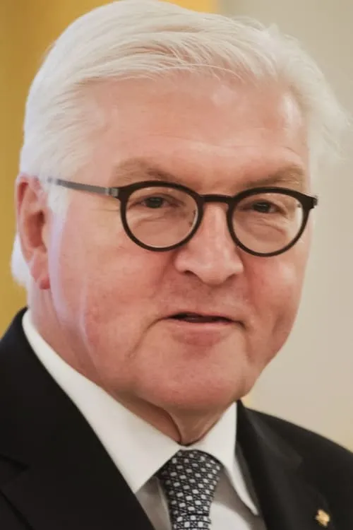 Frank-Walter Steinmeier interpretando a Self (archive footage)