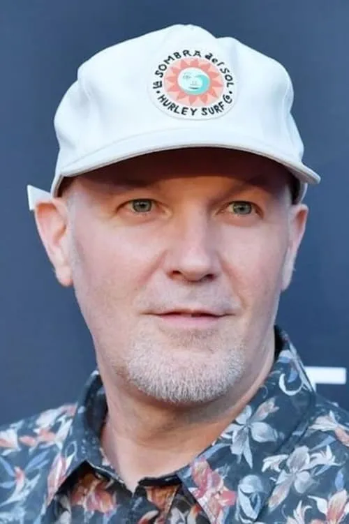 Fred Durst interpretando a Self