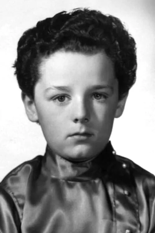 Freddie Bartholomew interpretando a Claude Pierce