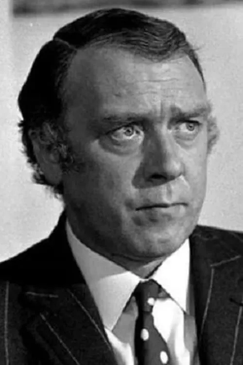 Actor Freddie Jones