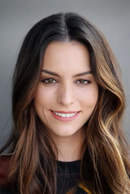 Genesis Rodriguez interpretando a Dr. Melanie