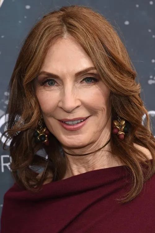 Gates McFadden interpretando a Madame Hexxina