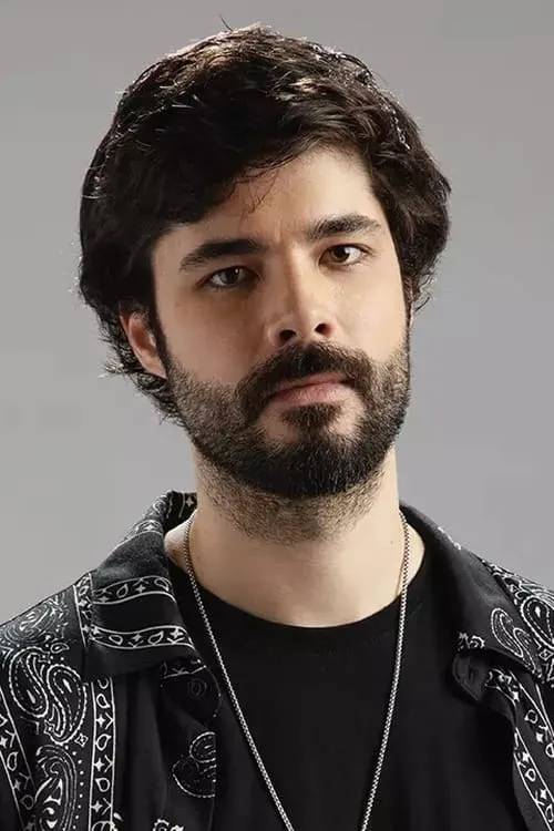 Foto de perfil del actor Genco Özak en el reparto