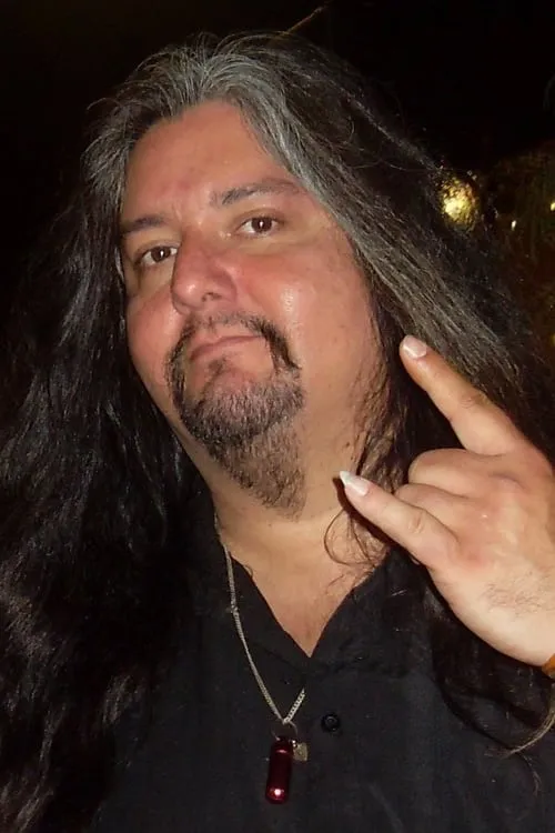 Gene Hoglan interpretando a Drums