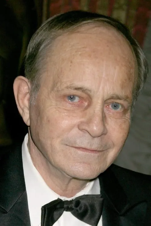 Actor George Dickerson