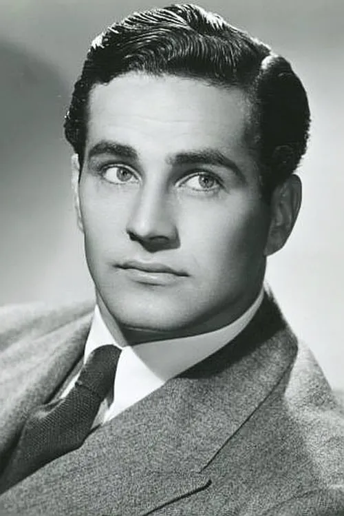 Actor George Holmes