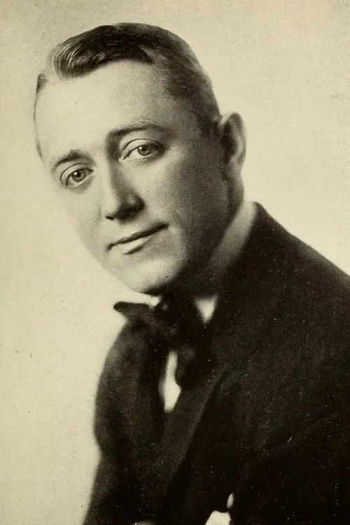 George M. Cohan interpretando a Theodore K. Blair / Peeter J. 'Doc' Varney