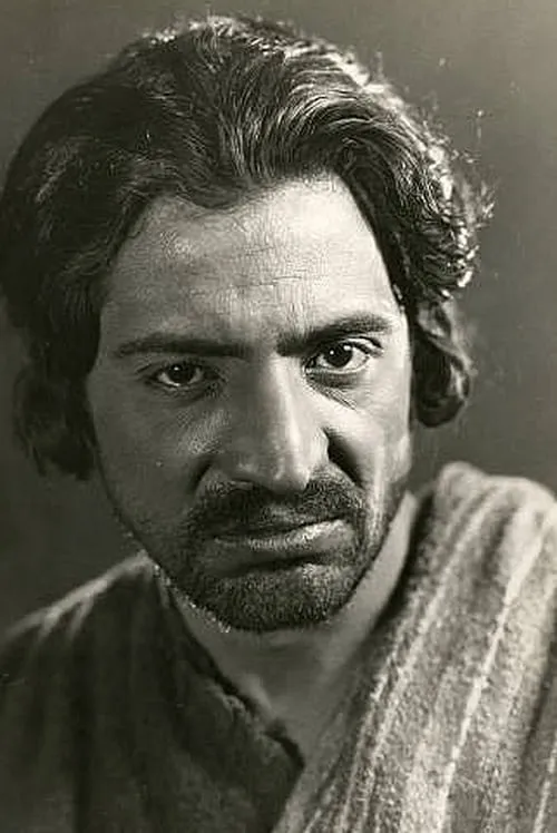 Actor George Regas