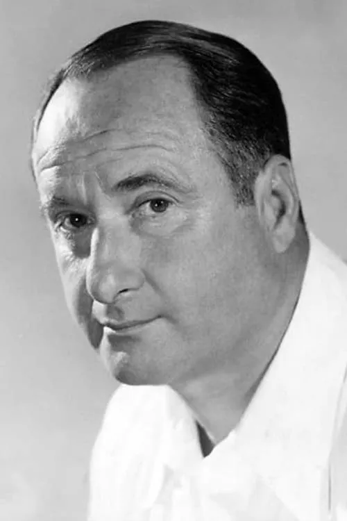 Actor George Tobias