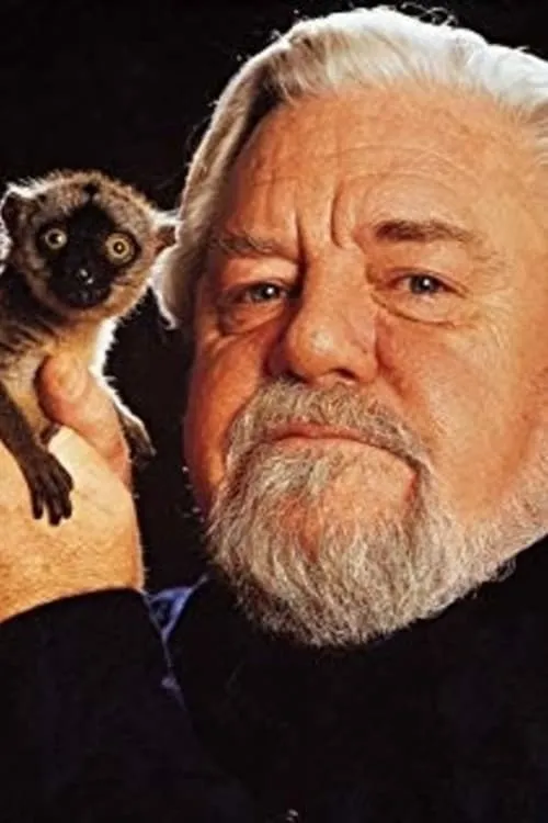 Gerald Durrell interpretando a Himself (archive footage)