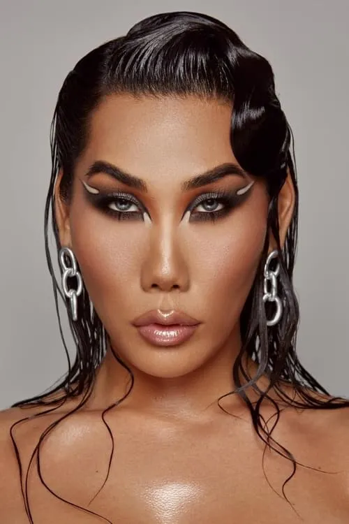 Gia Gunn interpretando a Self