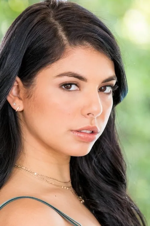 Molly Bliss ha trabajado con Gina Valentina en 1 ocasiones