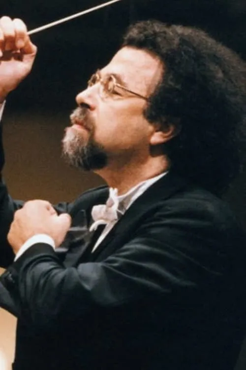 Giuseppe Sinopoli interpretando a Self - Conductor