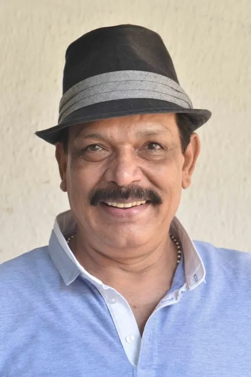 Foto de perfil del actor Govind Namdeo en el reparto