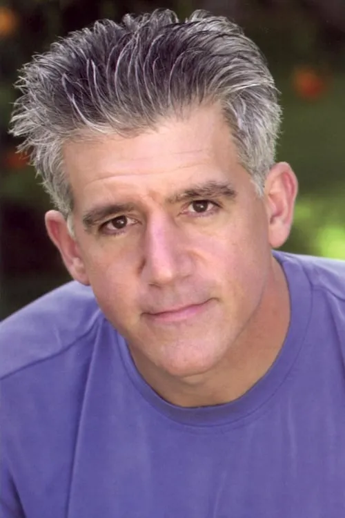 Gregory Jbara interpretando a Eric Volker