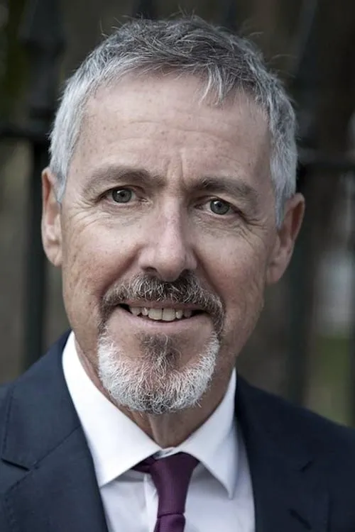 Charles Lawson ha trabajado con Griff Rhys Jones en 2 ocasiones