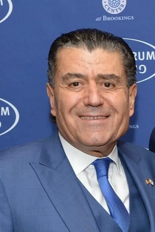 Haim Saban interpretando a Self